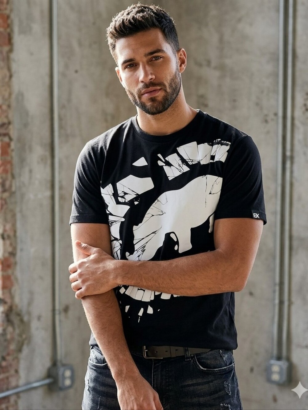Ecko  Unlimited Y2K Black Short-Sleeve Tee with White Cracked Rhino Graphic